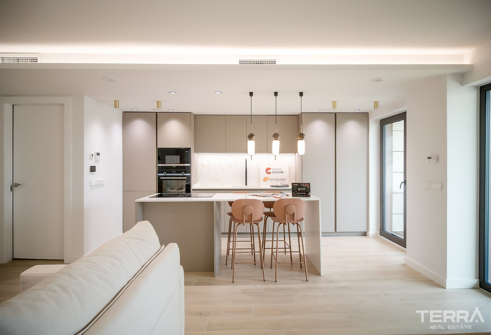 Townhouses for Sale in Pilar de la Horadada, Costa Blanca, Spain - 129543