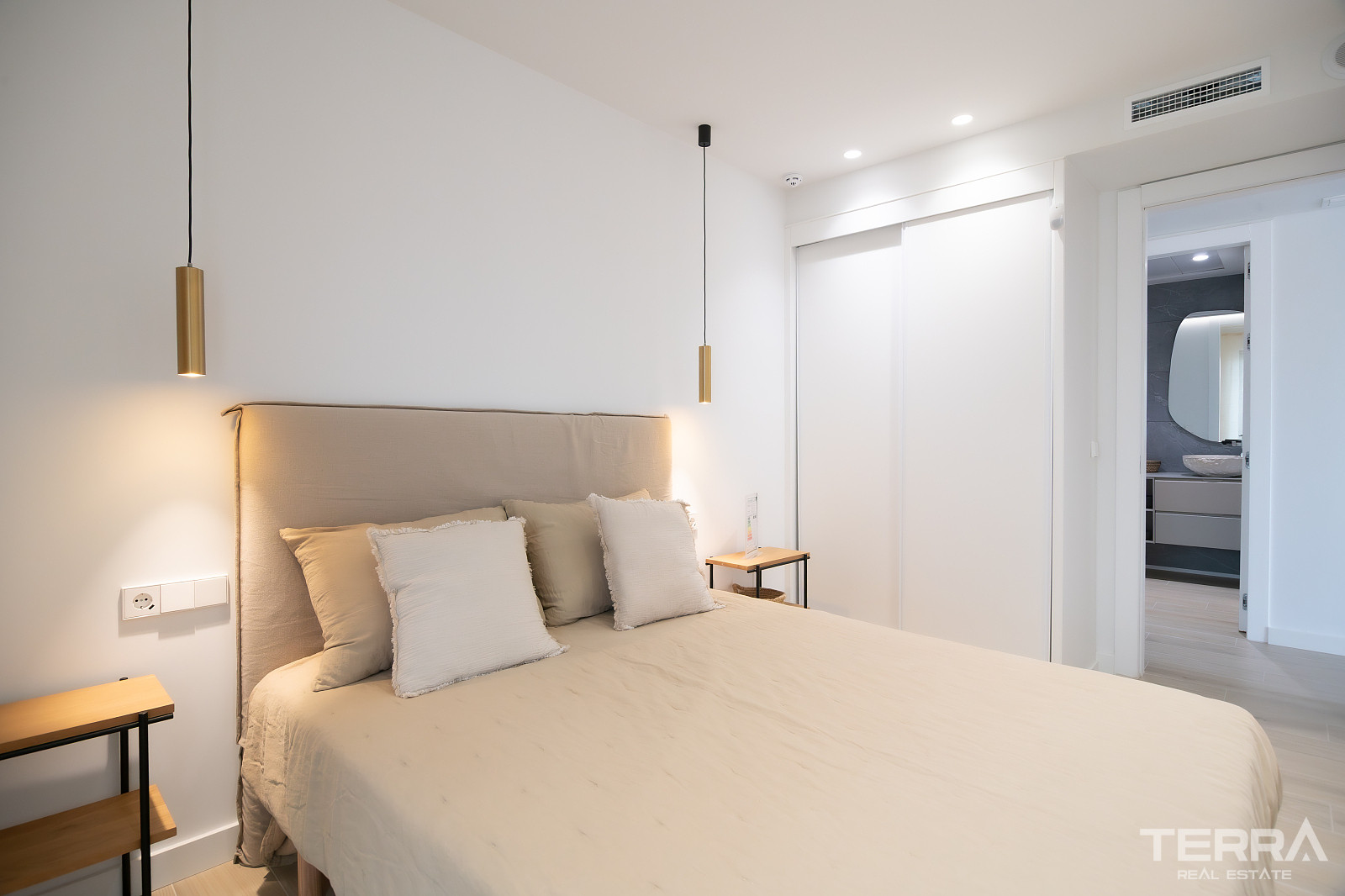 Townhouses for Sale in Pilar de la Horadada, Costa Blanca, Spain - 129552