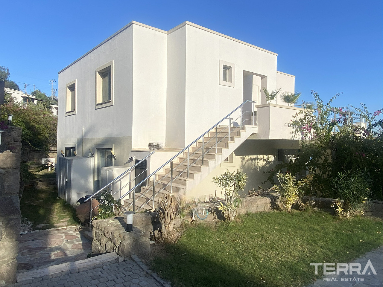Muğla, Bodrum'da Deniz Manzaralı Satılık Mobilyalı Daire - 130435
