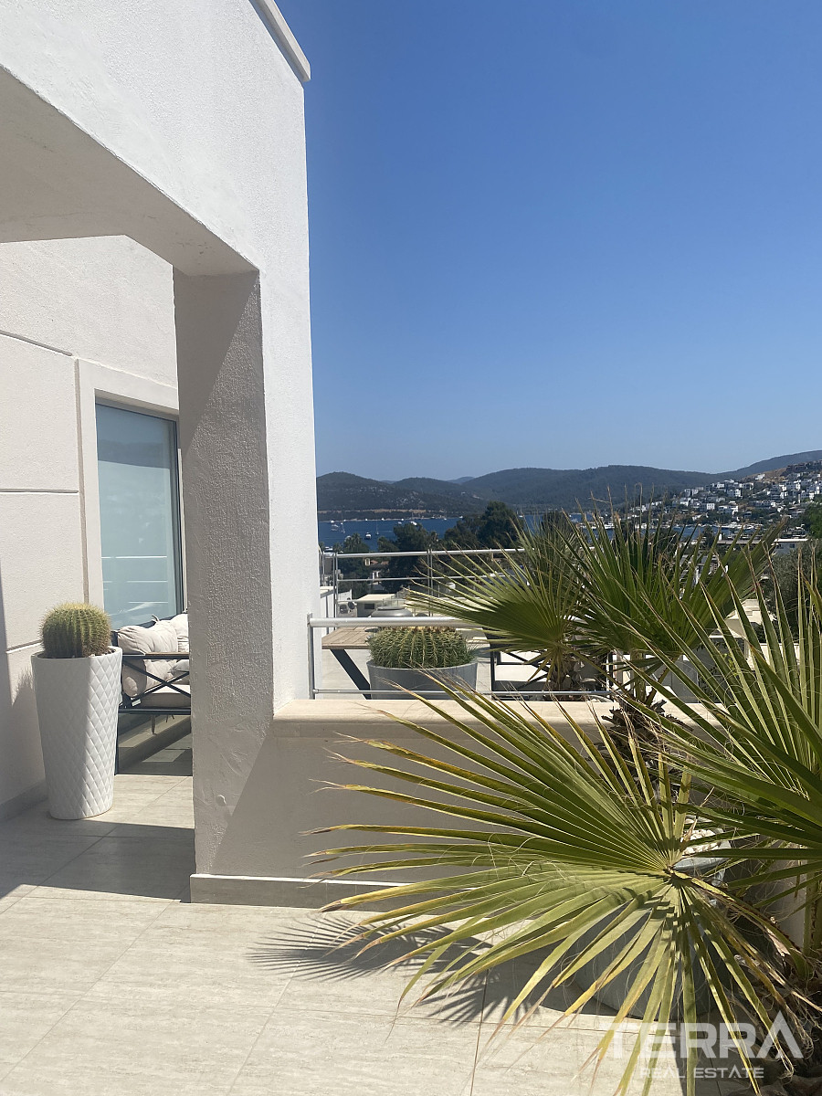 Muğla, Bodrum'da Deniz Manzaralı Satılık Mobilyalı Daire - 130439