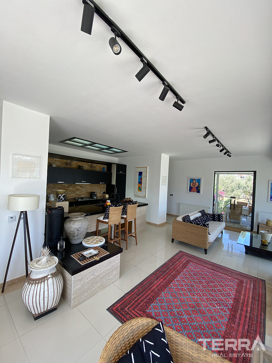 Muğla, Bodrum'da Deniz Manzaralı Satılık Mobilyalı Daire - 130445