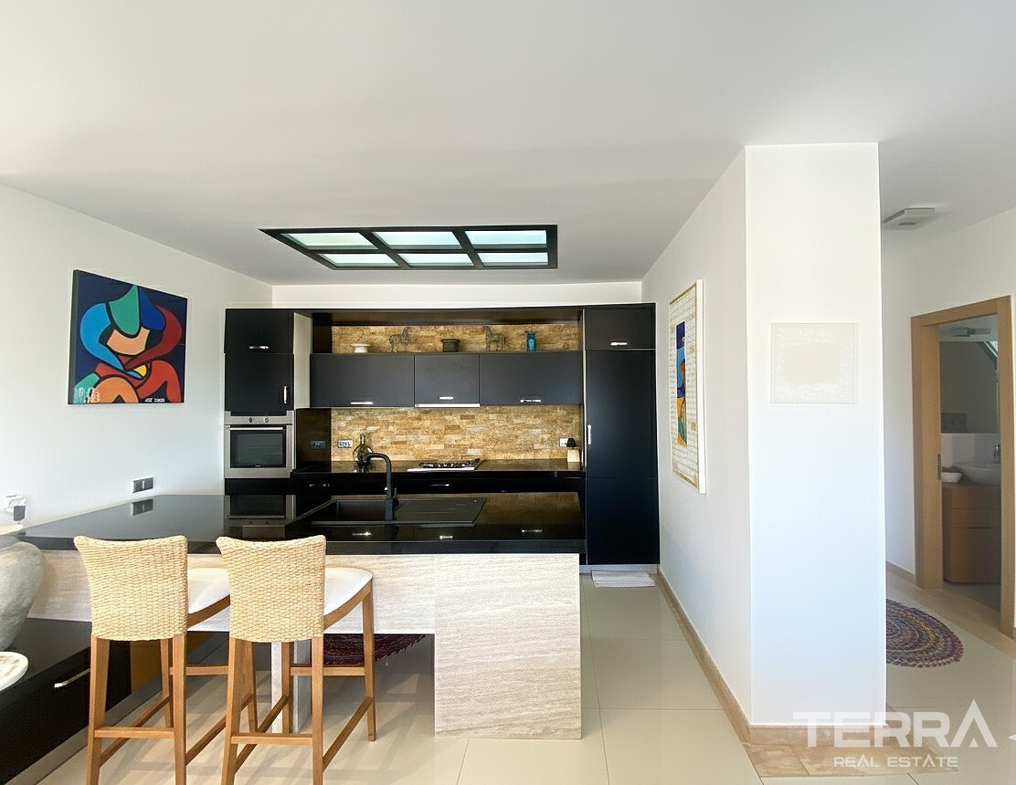 Muğla, Bodrum'da Deniz Manzaralı Satılık Mobilyalı Daire - 130450