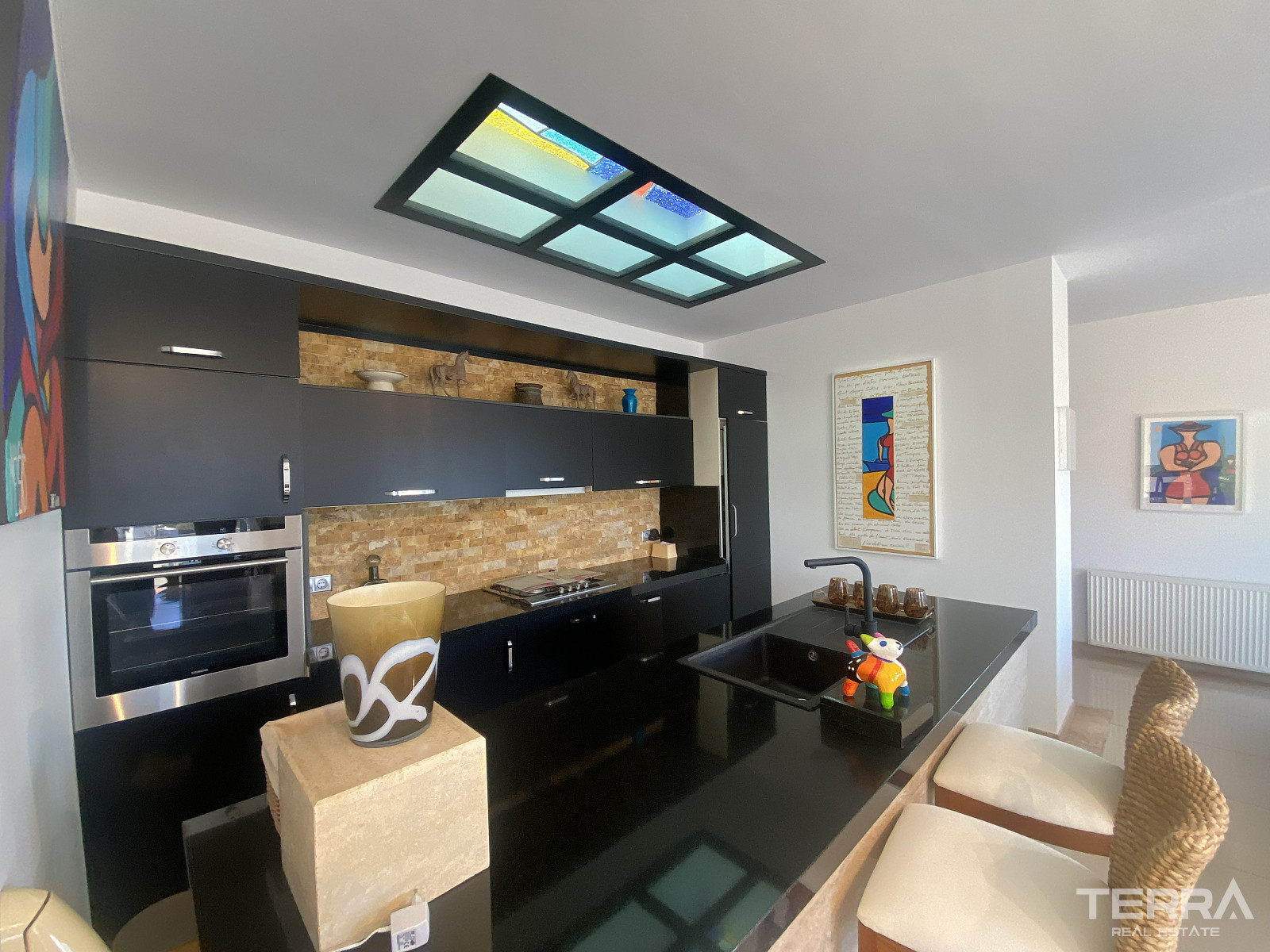 Muğla, Bodrum'da Deniz Manzaralı Satılık Mobilyalı Daire - 130451
