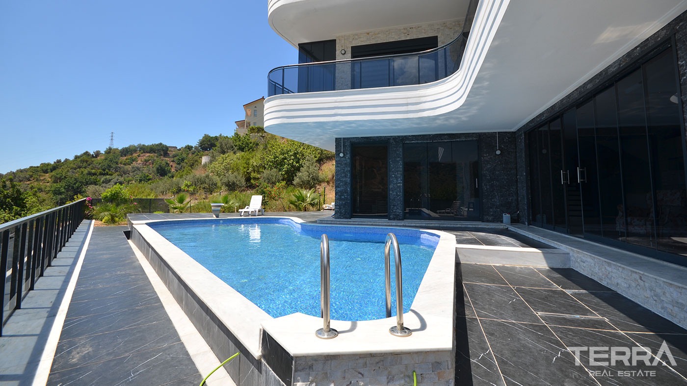 Sea View Villa for Sale in Alanya, Turkey - 130884