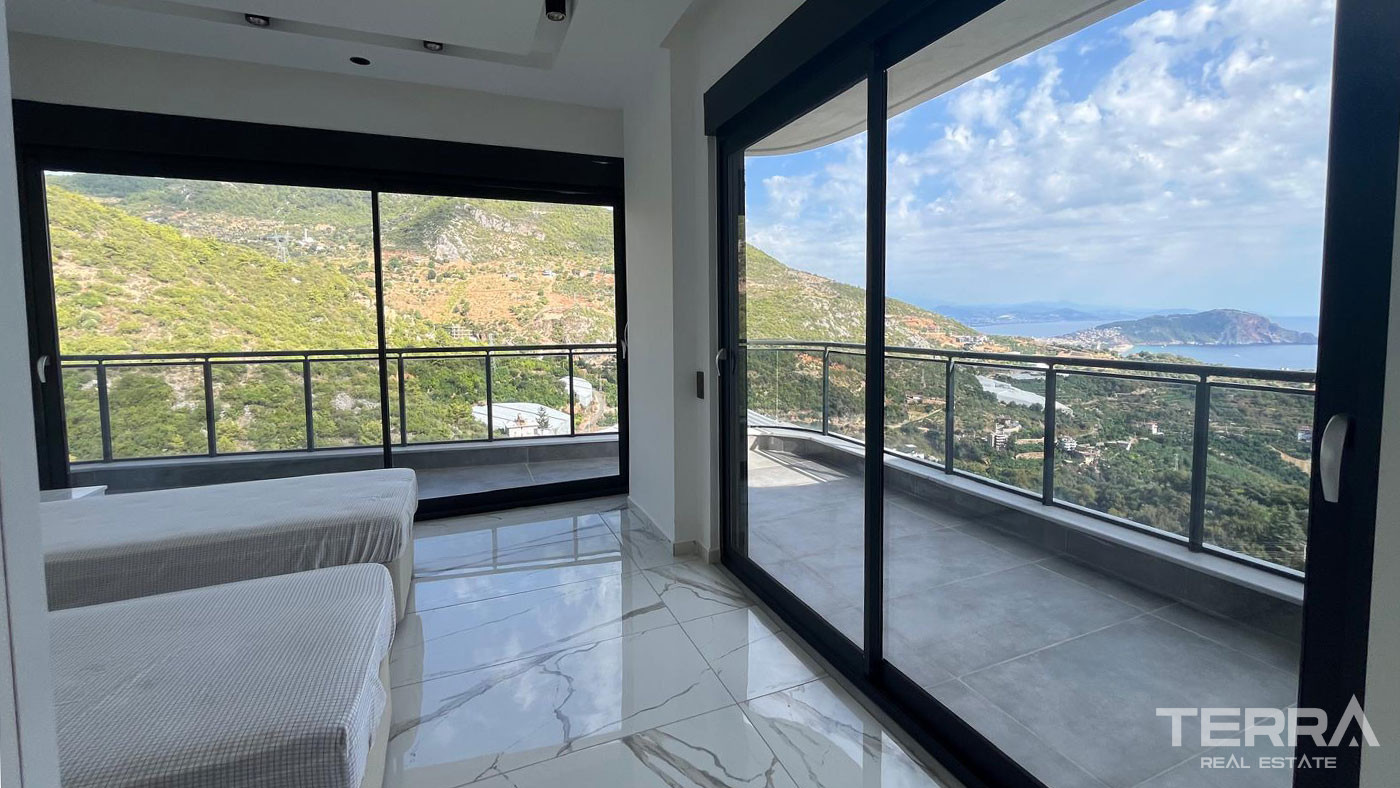 Sea View Villa for Sale in Alanya, Turkey - 130889