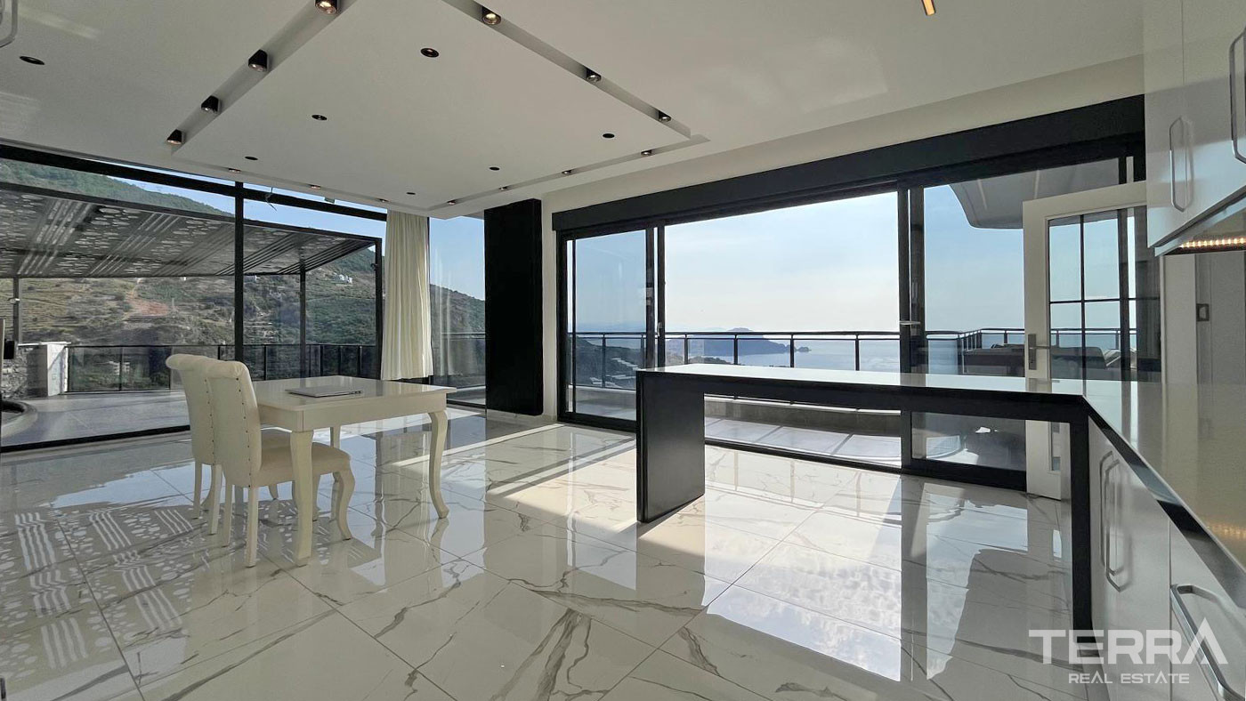 Sea View Villa for Sale in Alanya, Turkey - 130894