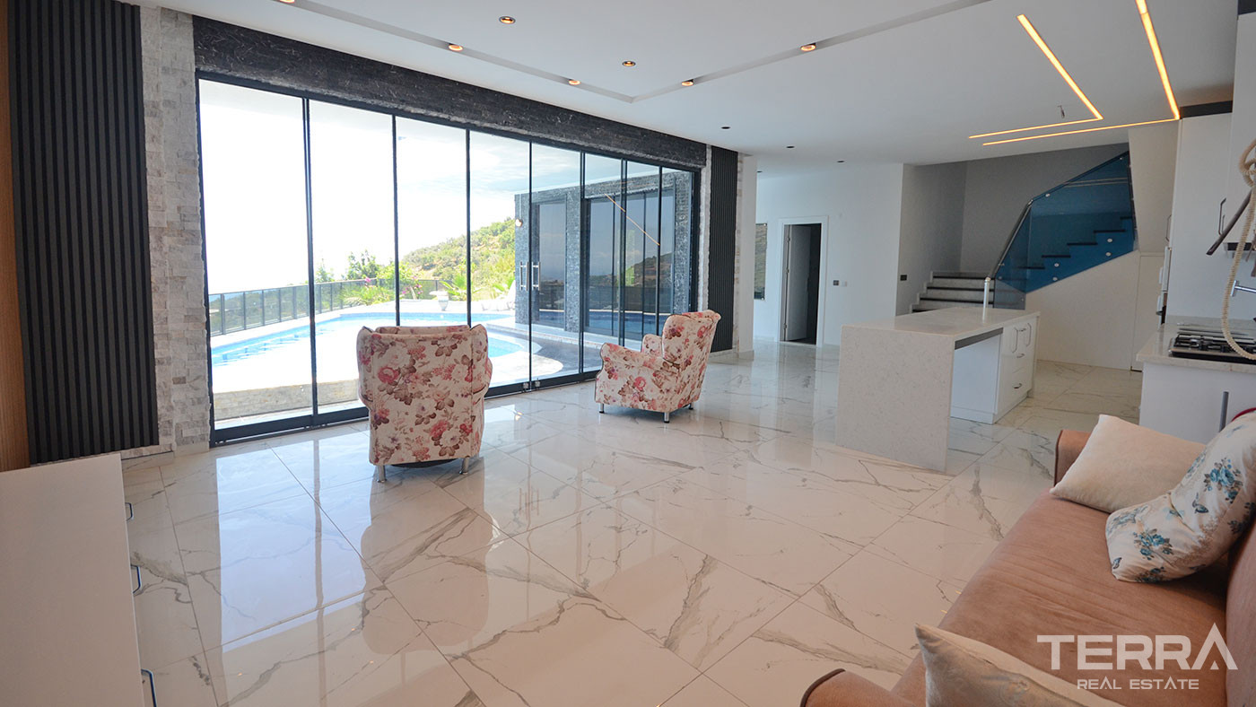 Sea View Villa for Sale in Alanya, Turkey - 130900