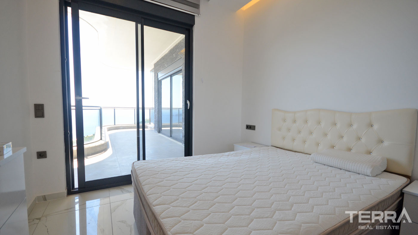Sea View Villa for Sale in Alanya, Turkey - 130909
