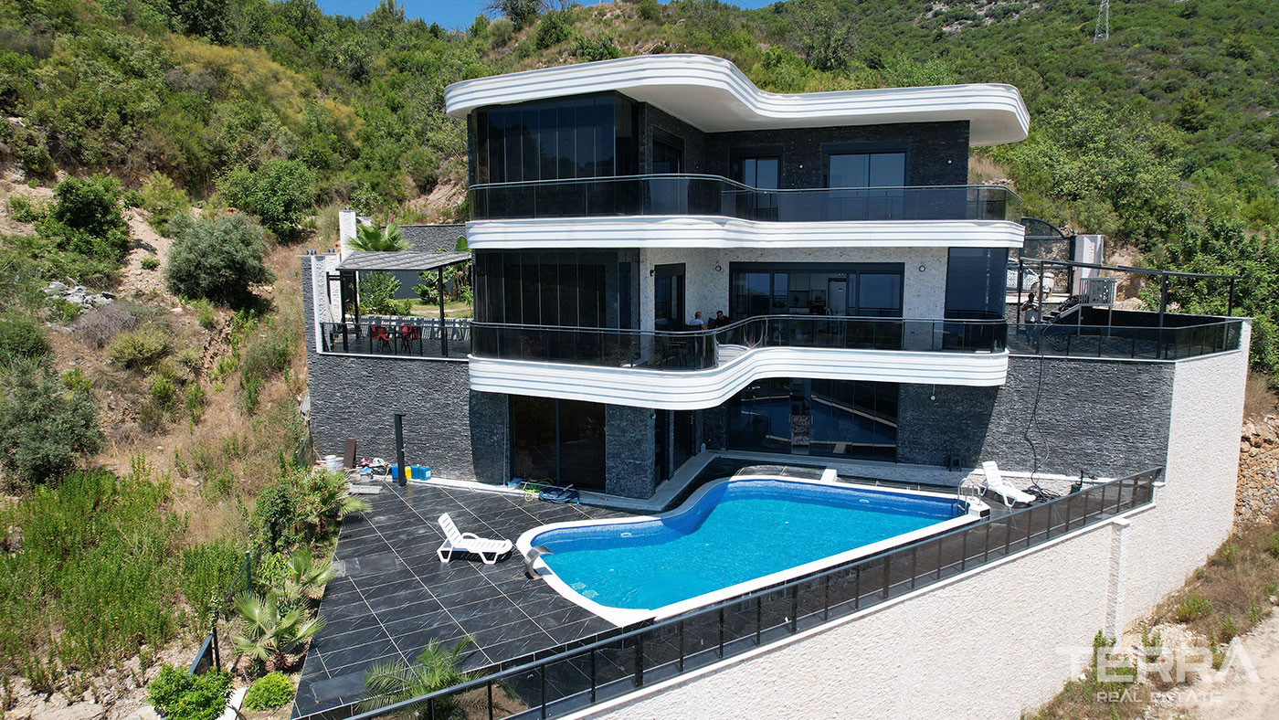 Sea View Villa for Sale in Alanya, Turkey - 130915