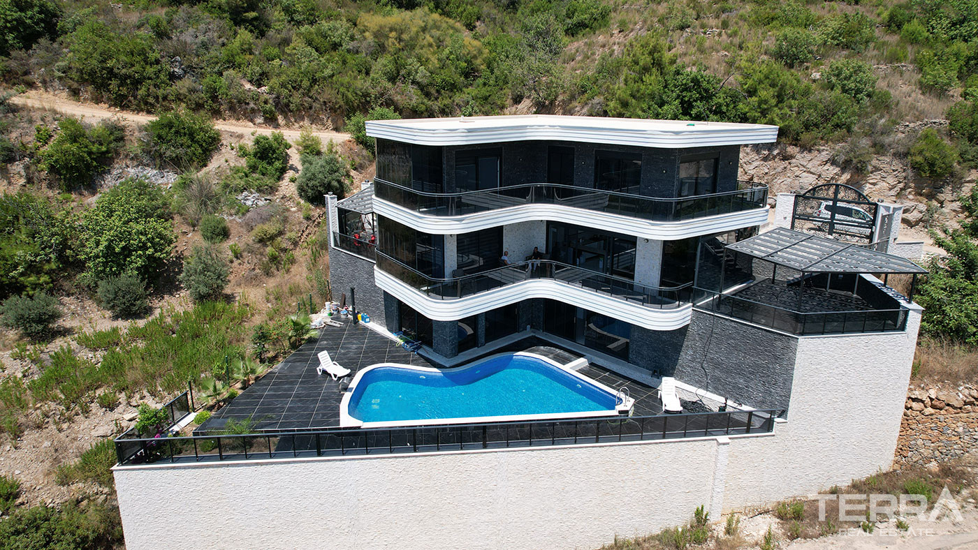 Sea View Villa for Sale in Alanya, Turkey - 130917