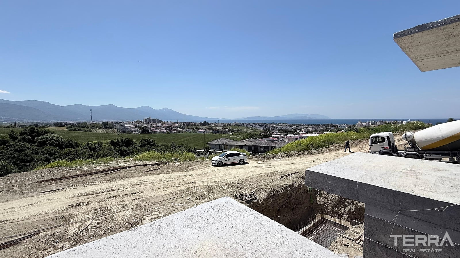 Sea View Apartments for Sale in Kuşadası, Aydın, Turkey - 131147
