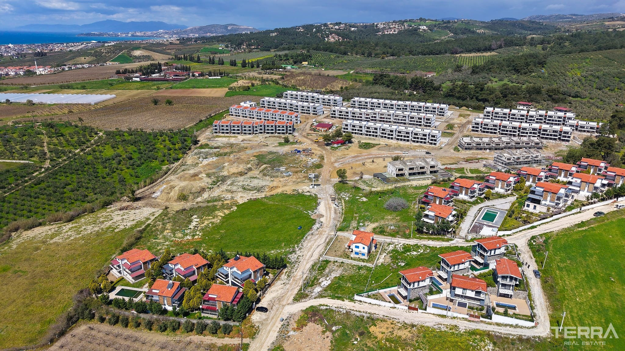 Sea View Apartments for Sale in Kuşadası, Aydın, Turkey - 131259