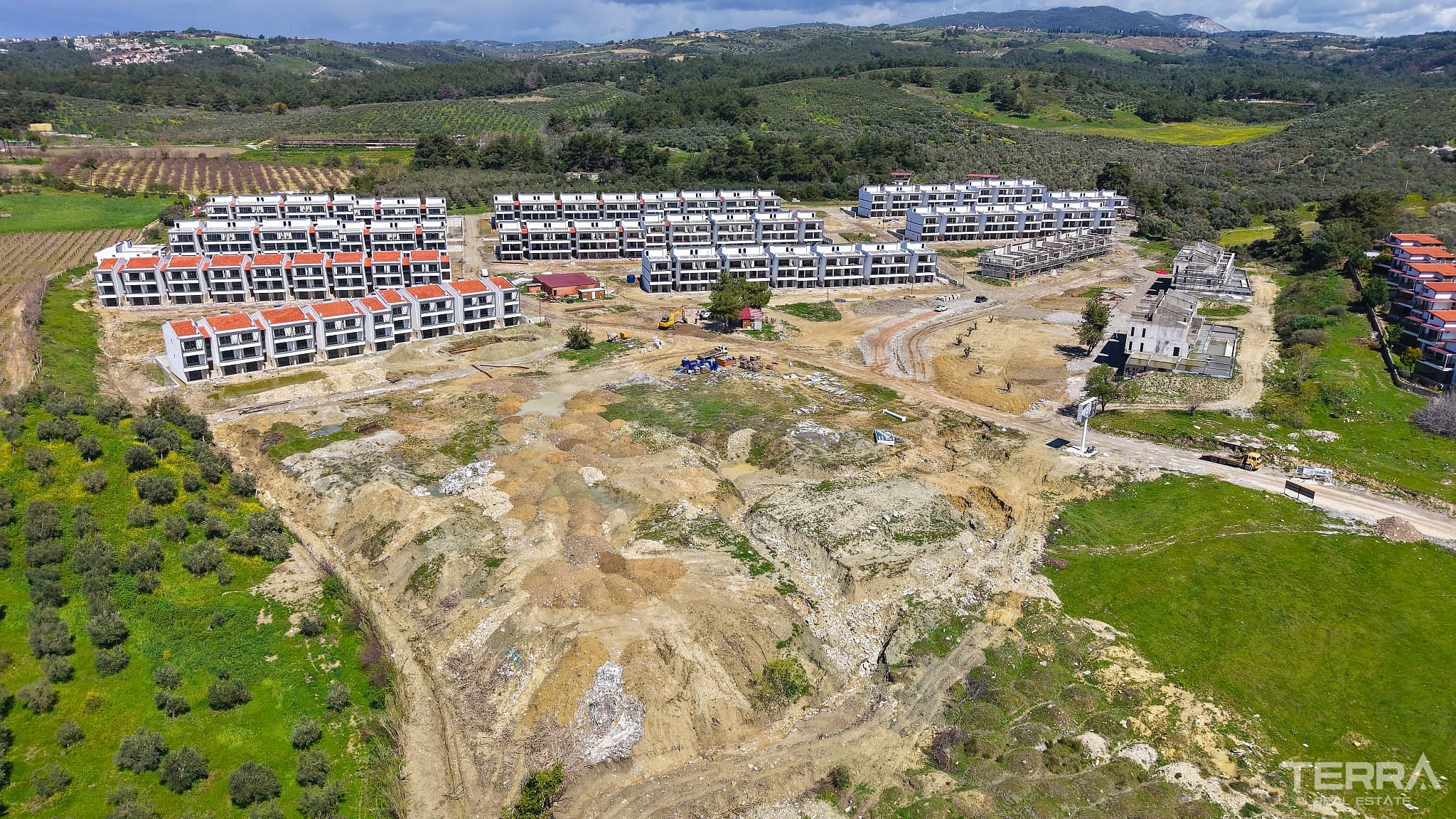 Sea View Apartments for Sale in Kuşadası, Aydın, Turkey - 131260