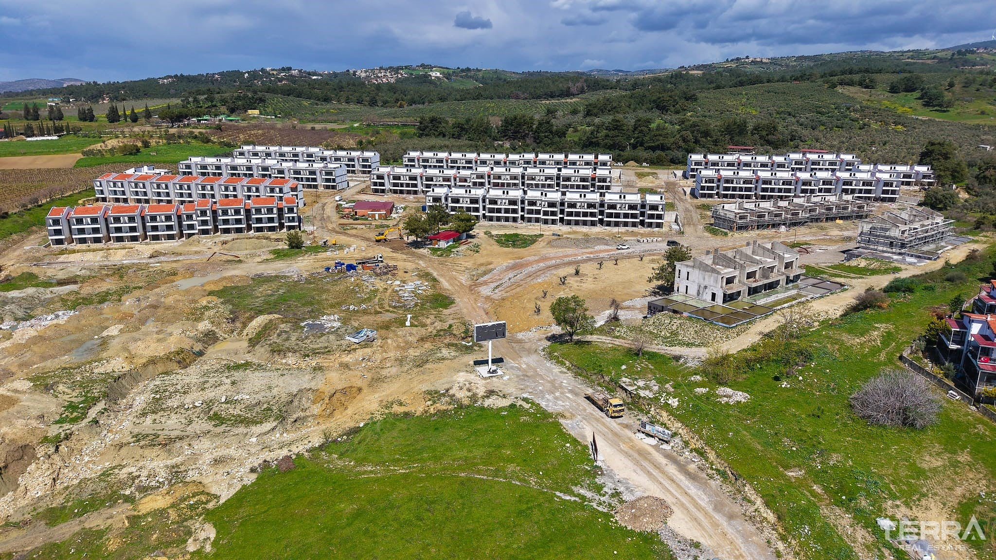 Sea View Apartments for Sale in Kuşadası, Aydın, Turkey - 131261
