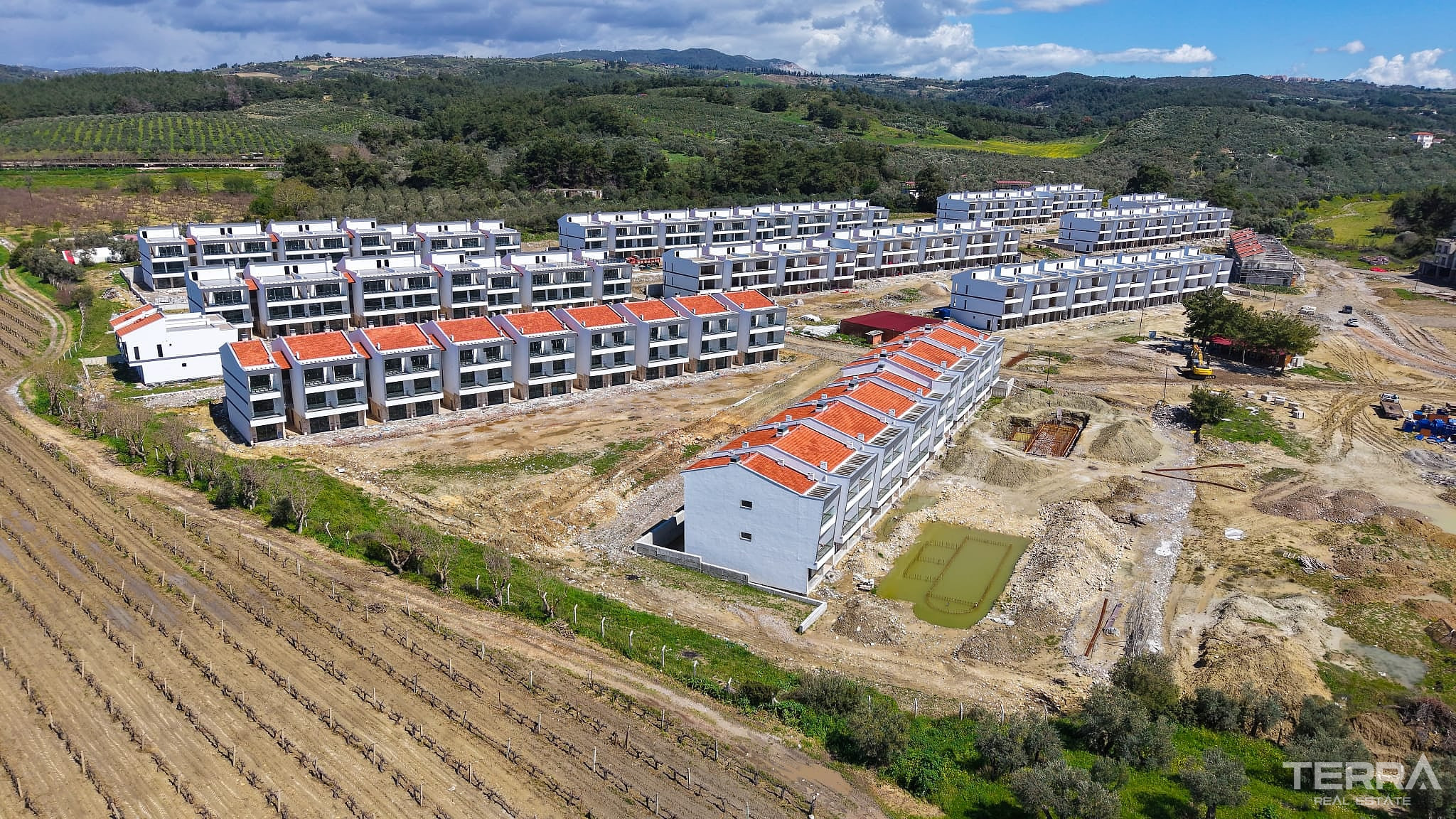 Sea View Apartments for Sale in Kuşadası, Aydın, Turkey - 131262