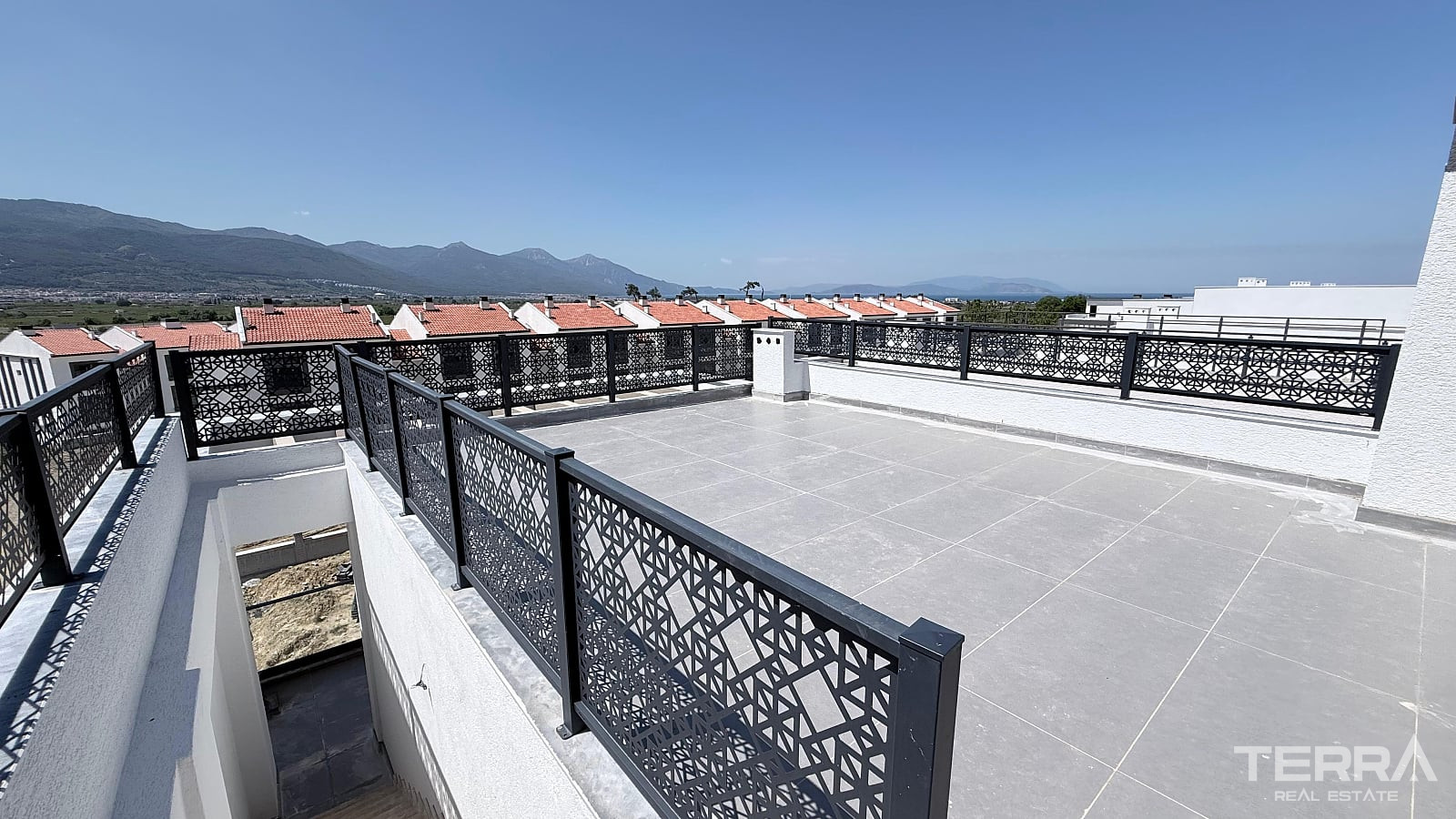 Sea View Apartments for Sale in Kuşadası, Aydın, Turkey - 131280