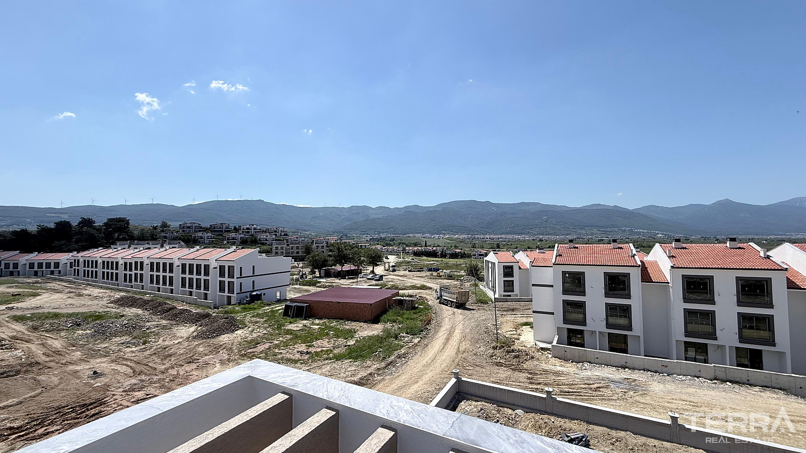 Sea View Apartments for Sale in Kuşadası, Aydın, Turkey - 131286
