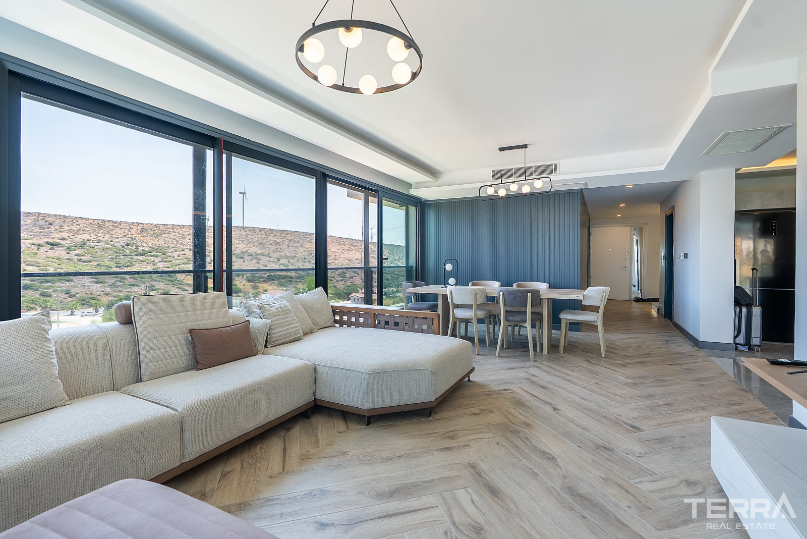 Detached Villa for Sale in Çeşme, İzmir, Turkey - 131626