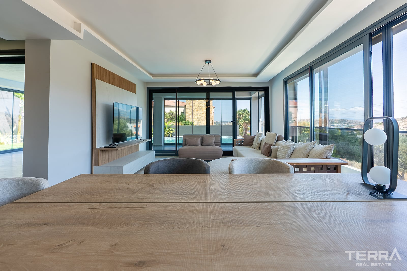 Detached Villa for Sale in Çeşme, İzmir, Turkey - 131627