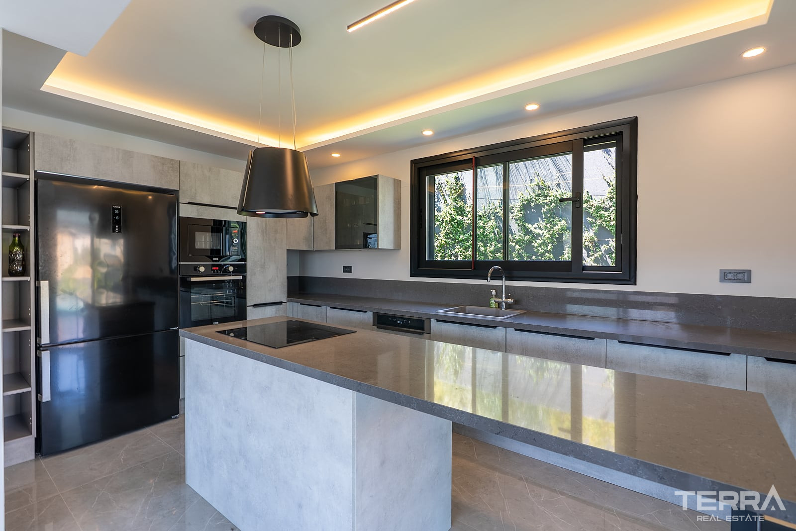 Detached Villa for Sale in Çeşme, İzmir, Turkey - 131631