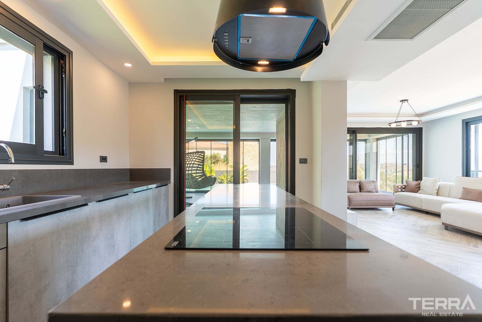 Detached Villa for Sale in Çeşme, İzmir, Turkey - 131633
