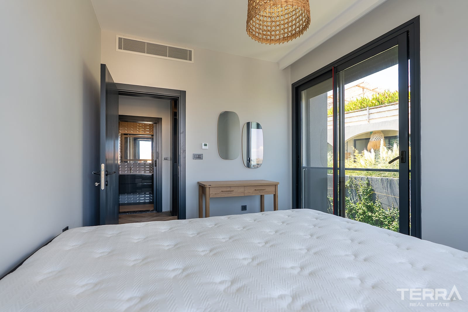 Detached Villa for Sale in Çeşme, İzmir, Turkey - 131636