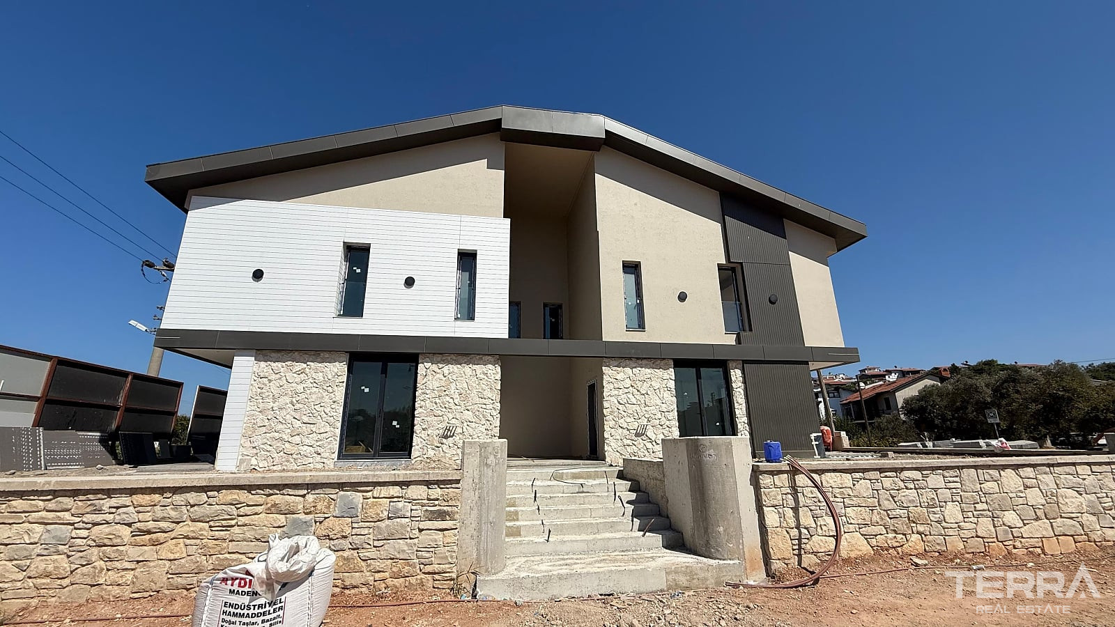 Semi-Detached Villas for Sale in Urla, İzmir, Turkey - 131729