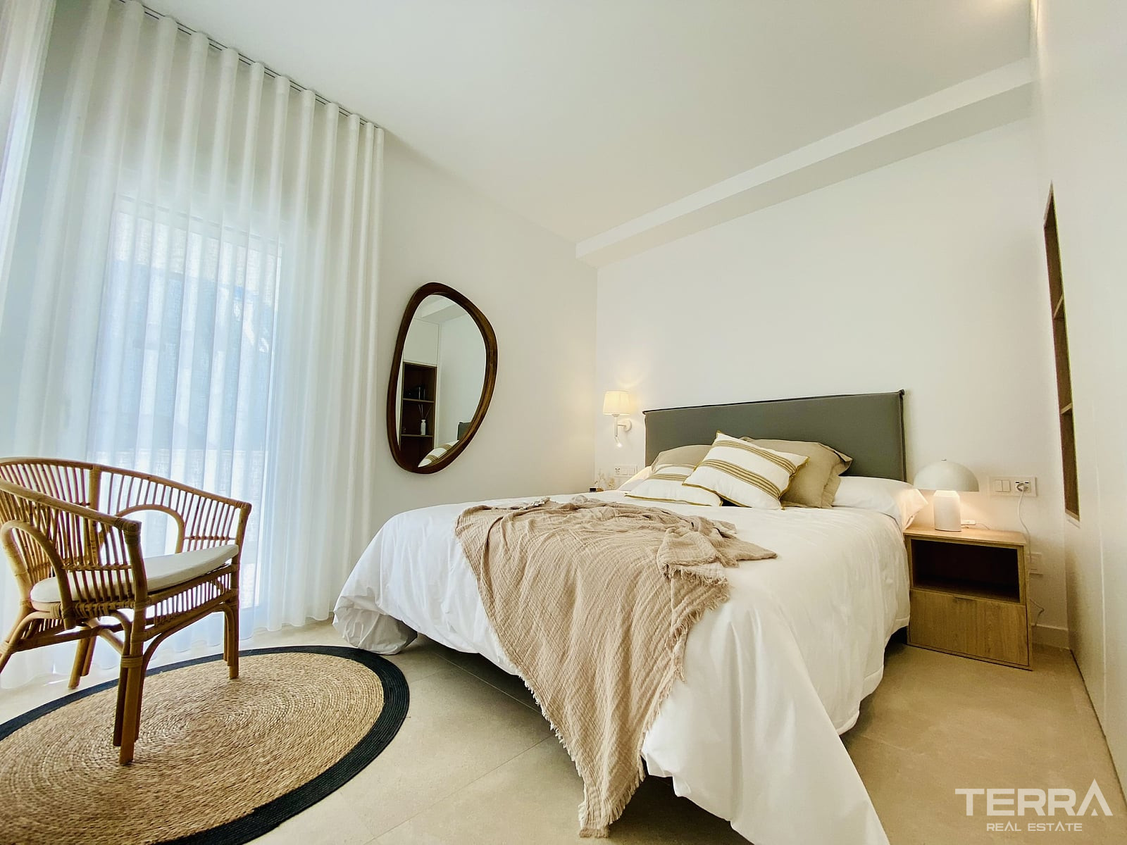 Apartments for Sale in Pilar de la Horadada, Costa Blanca, Spain - 132079