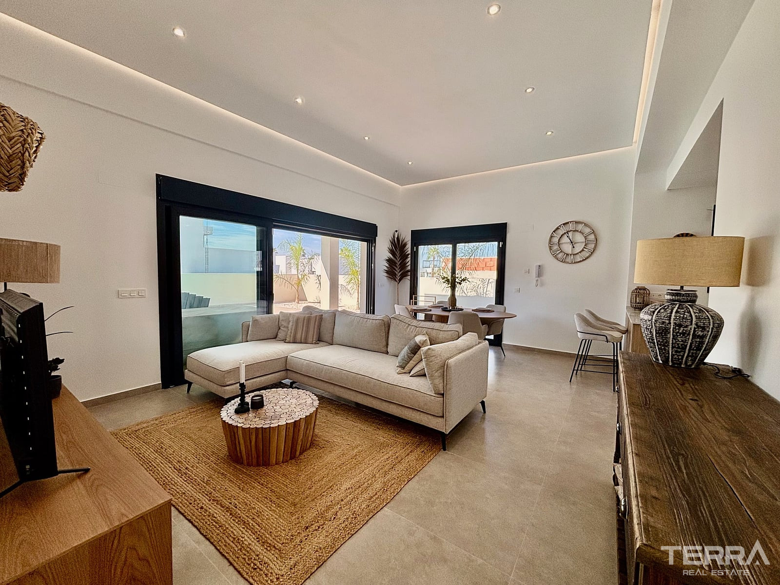 Detached Villas for Sale in Benijófar, Costa Blanca, Spain - 132570