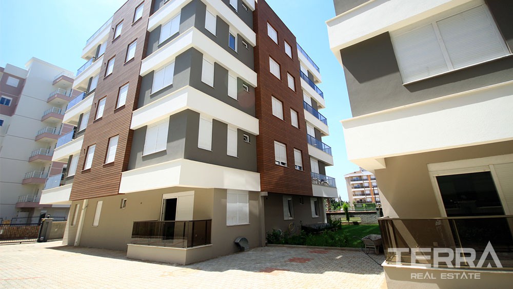 Spacious apartments for sale in Antalya city center - 8090