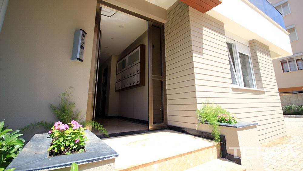 Spacious apartments for sale in Antalya city center - 8093