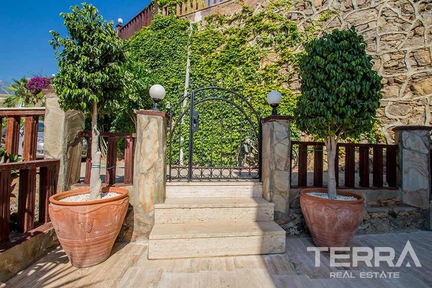 Sea view villas for sale in Alanya, Kargicak - 8812