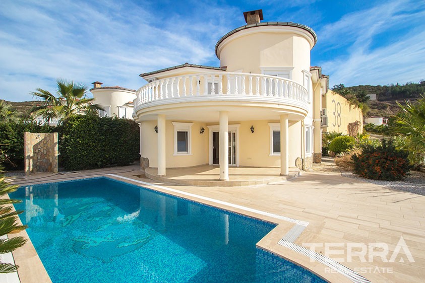 Villas for sale in Alanya with spectacular sea view - 8851