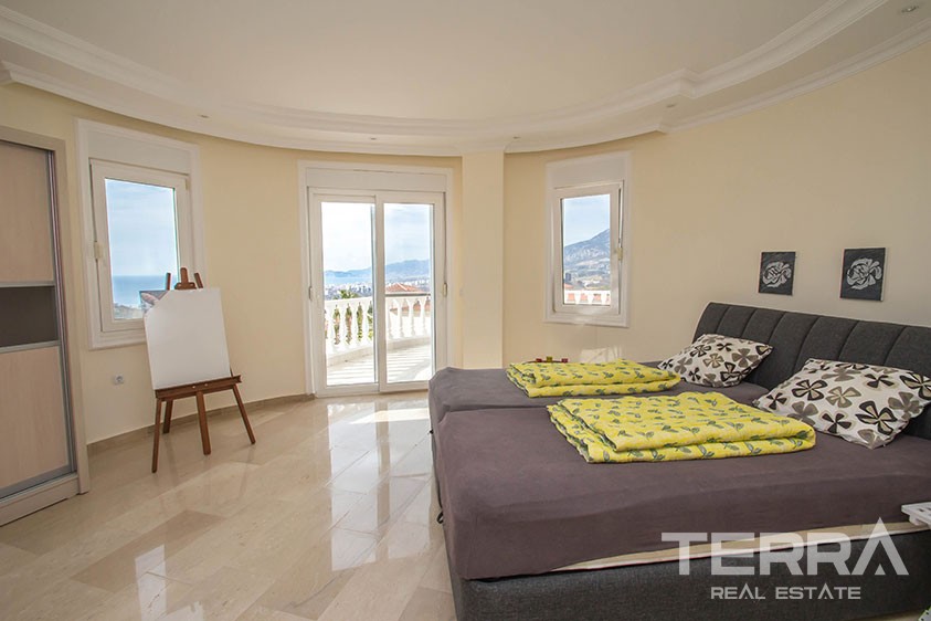 Villas for sale in Alanya with spectacular sea view - 8871