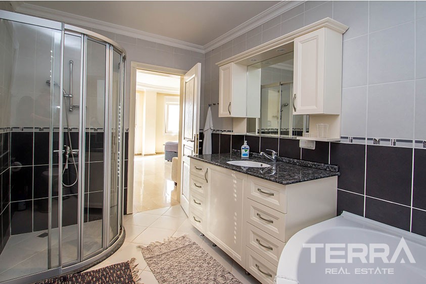Villas for sale in Alanya with spectacular sea view - 8878