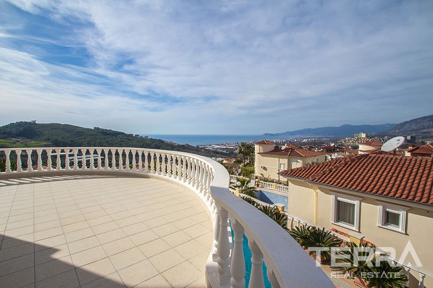 Villas for sale in Alanya with spectacular sea view - 8881