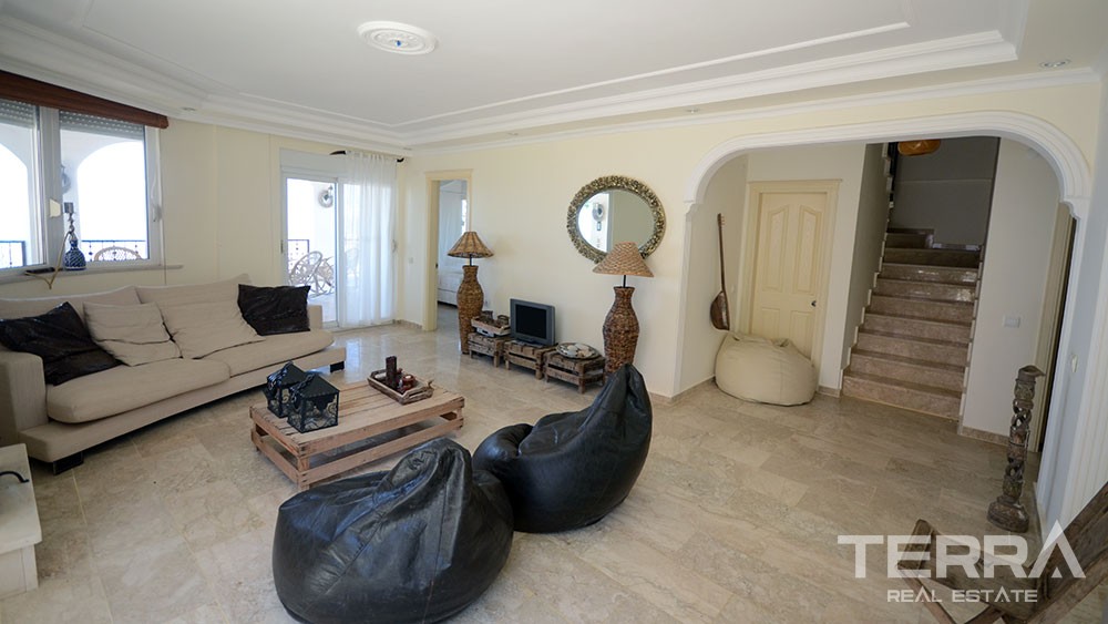 Sea view villa with private swimming pool in Alanya, Kargicak - 8939