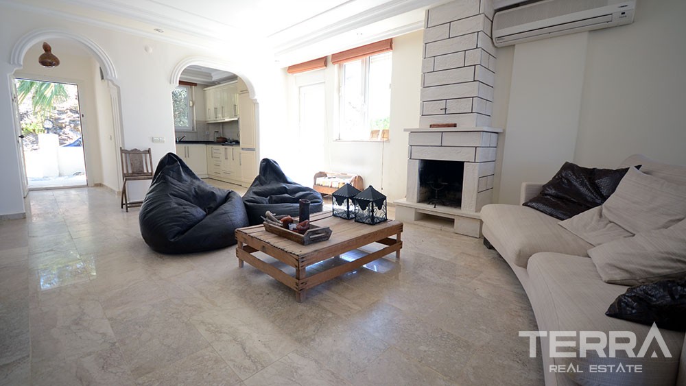 Sea view villa with private swimming pool in Alanya, Kargicak - 8941