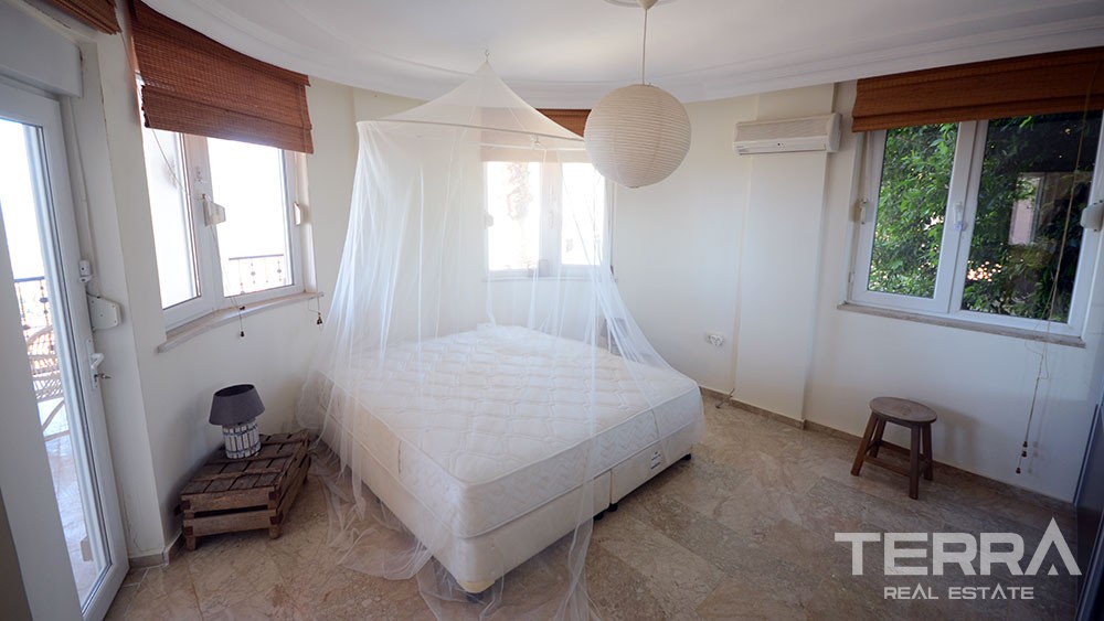 Sea view villa with private swimming pool in Alanya, Kargicak - 8948