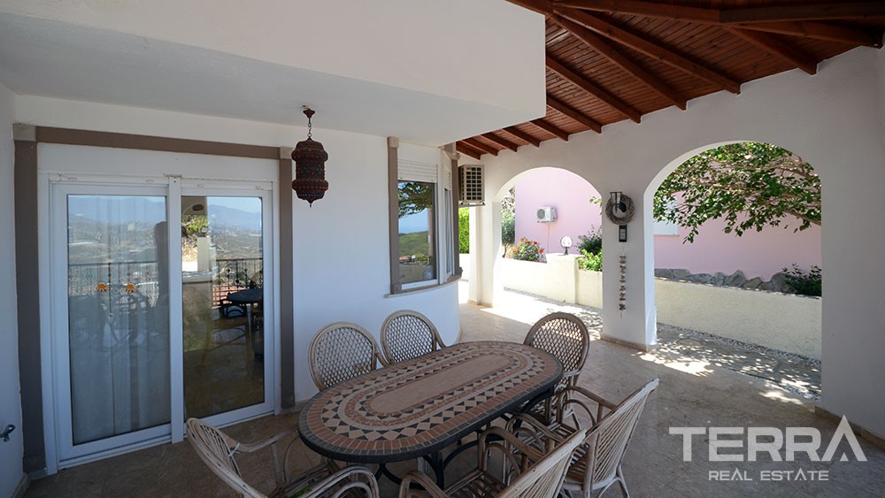 Sea view villa with private swimming pool in Alanya, Kargicak - 8954