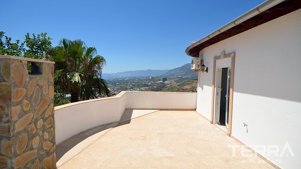 Sea view villa with private swimming pool in Alanya, Kargicak - 8955