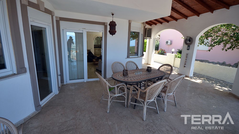 Sea view villa with private swimming pool in Alanya, Kargicak - 8957