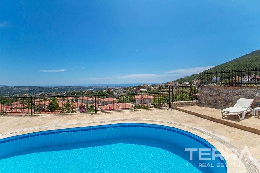Villa with private swimming pool for sale in Alanya, Oba - 9039