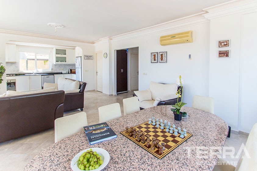 Villa with private swimming pool for sale in Alanya, Oba - 9056