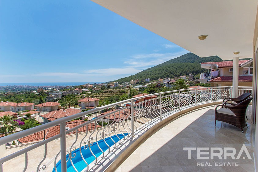 Villa with private swimming pool for sale in Alanya, Oba - 9060