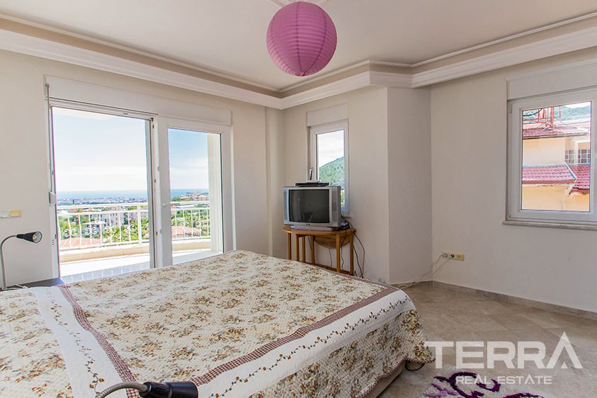 Villa with private swimming pool for sale in Alanya, Oba - 9064