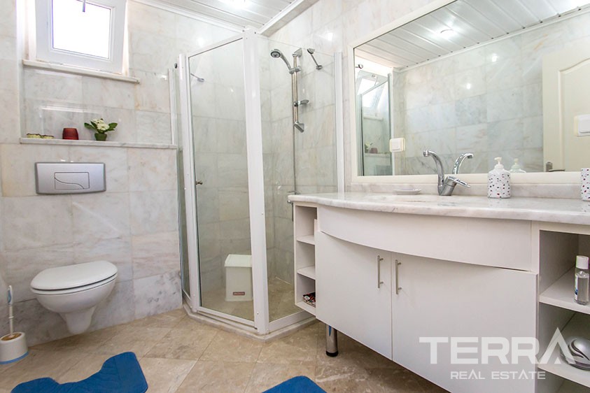 Villa with private swimming pool for sale in Alanya, Oba - 9068
