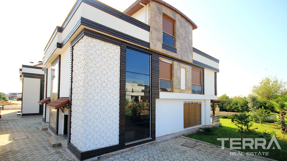 Luxury triplex villas for sale in Konyaalti, Antalya - 9181