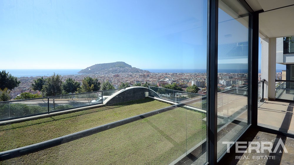 Monte Mare New Panoramic View Apartment for Sale in Alanya Bektaş