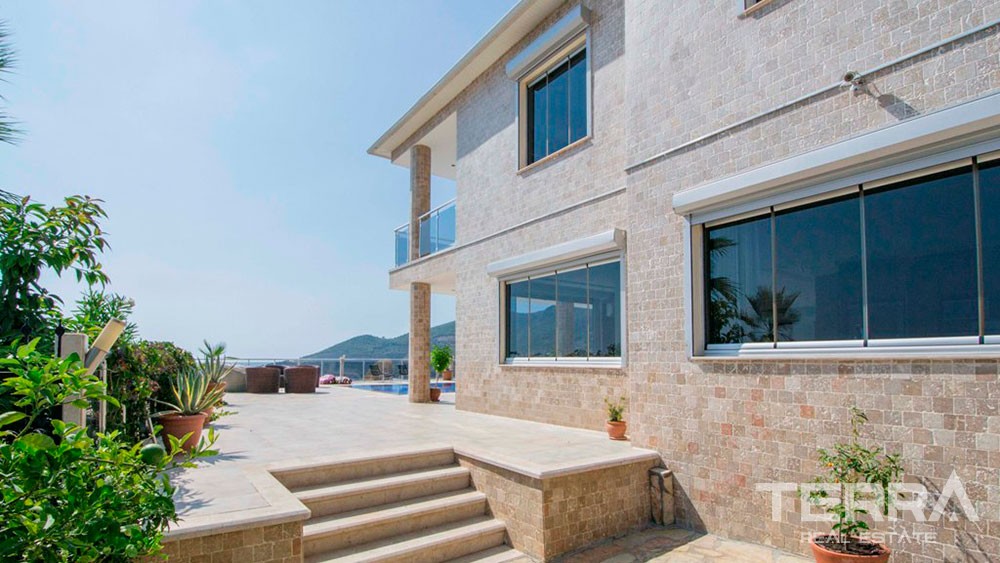 Villa for Sale in Alanya with a spectacular sea view - 9427